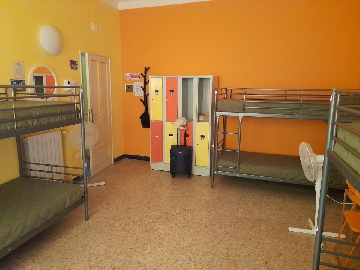 Pisa Train Station Hostel エクステリア 写真