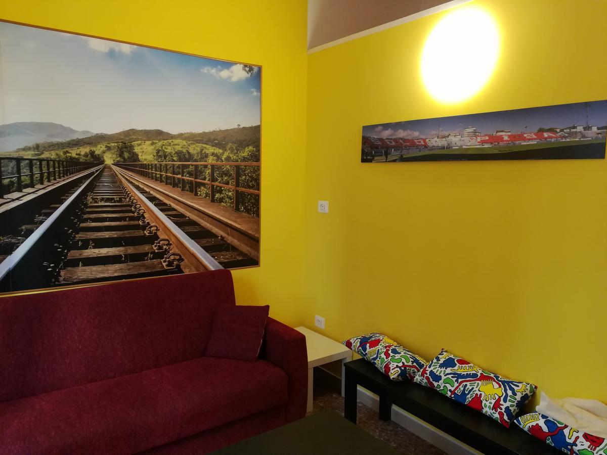 Pisa Train Station Hostel エクステリア 写真