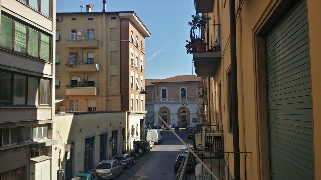 Pisa Train Station Hostel エクステリア 写真